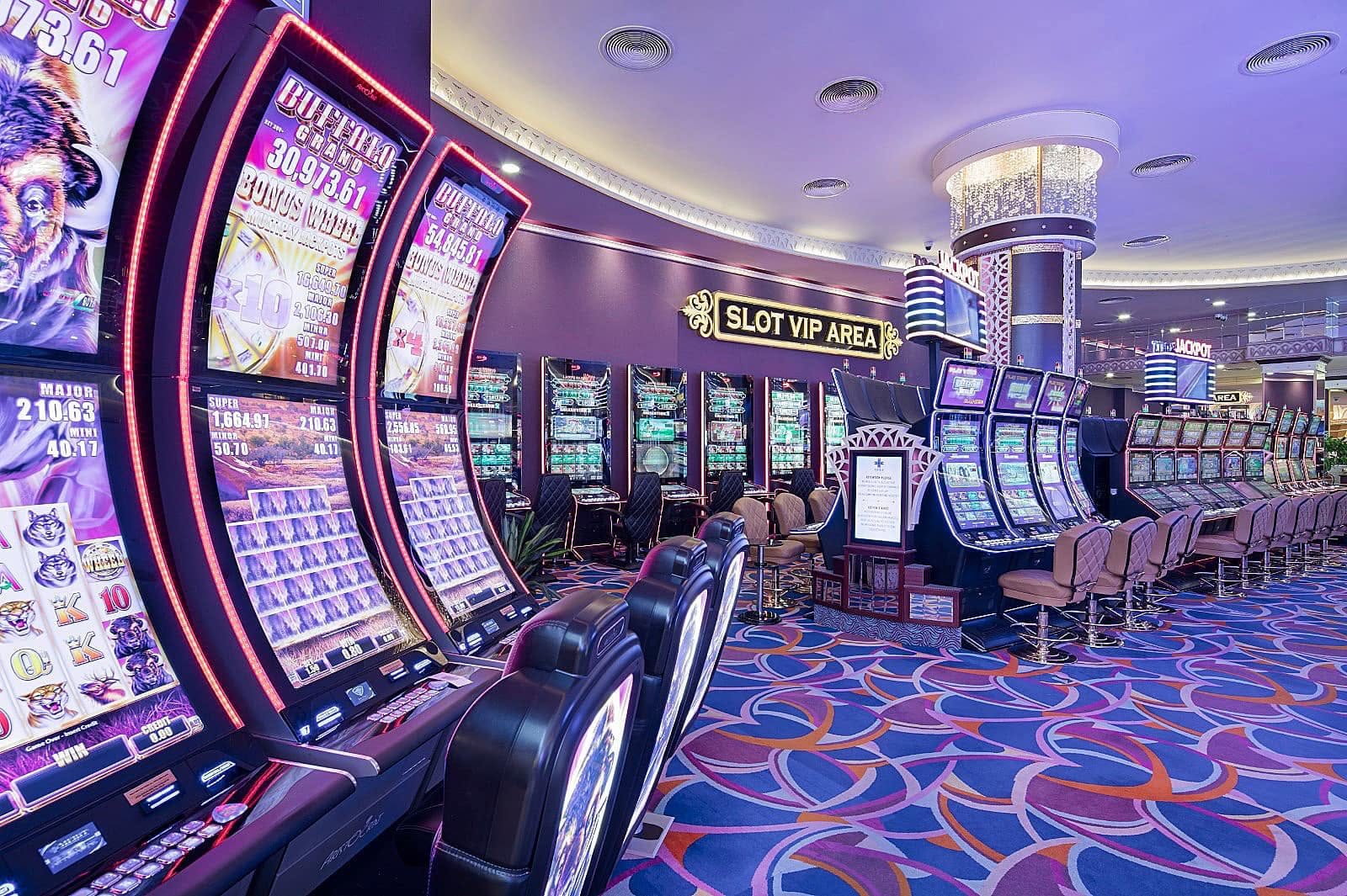 Slot VIP area with large curved screens